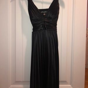 City Triangles - Little Black Dress